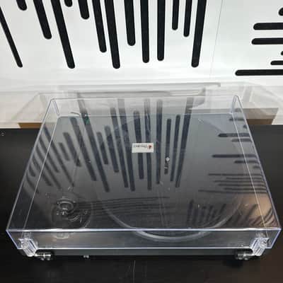 Pro-Ject Debut III Turntable image 8