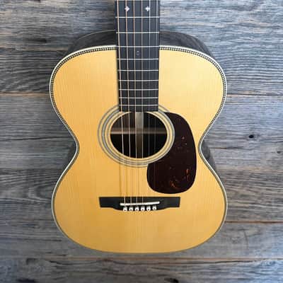 Martin Custom Shop 0-28 Acoustic Guitar w/Case image 2