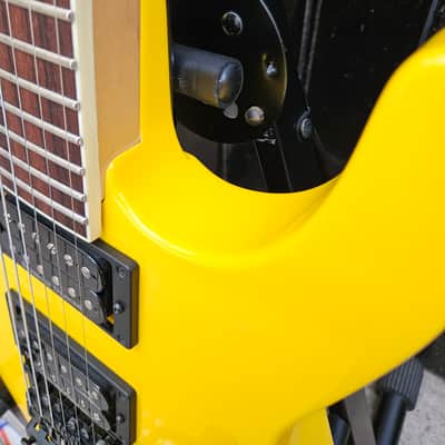 Jackson USA Dinky Custom Shop Grafitti Yellow 2021 - Grafitti Yellow image 3