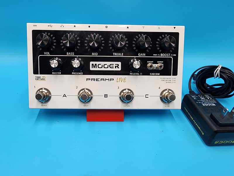 Mooer Preamp LIVE Guitar Effect Modeling Pedal 12 Channel Amp Cab Sim IR Bass image 1