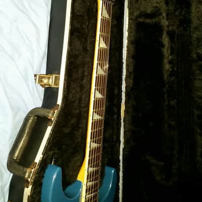 Charvel 475 Deluxe 1990 Candy Blue image 16