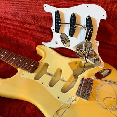1987 Fender American Vintage '62 Stratocaster Olympic White (Early Corona Production AV62 - AVRI '62). image 17
