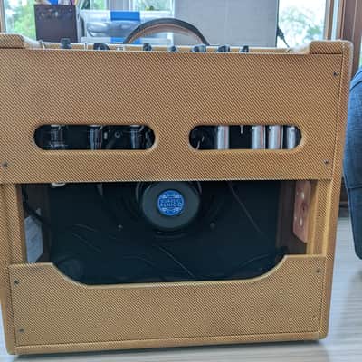 Fullerton™ 5G9 Tweed Tremolux image 2