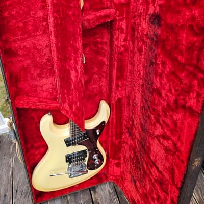 Mosrite Mark I (Ventures) 1965 - Pearl White - Made in USA image 19