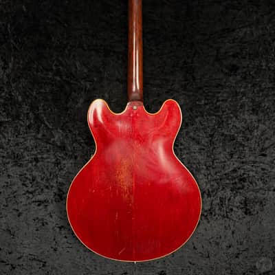 Gibson ES 335 TDC from 1968-69 in cherry red with original case image 2
