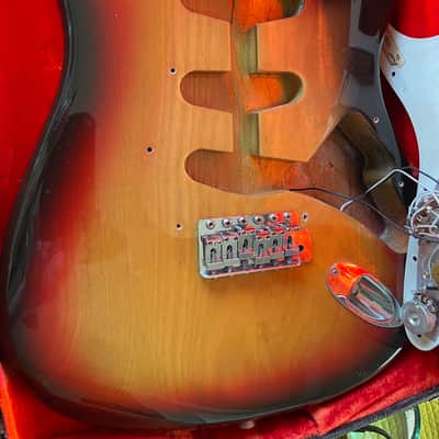 1976 Fender Stratocaster with 3-Bolt Neck, Maple Fretboard - Sunburst image 22