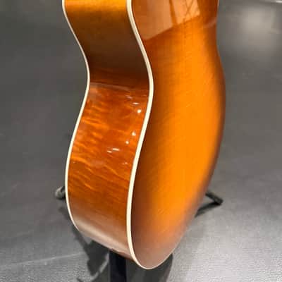 Taylor 614ce with LR Baggs Pickup Honey Sunburst image 13