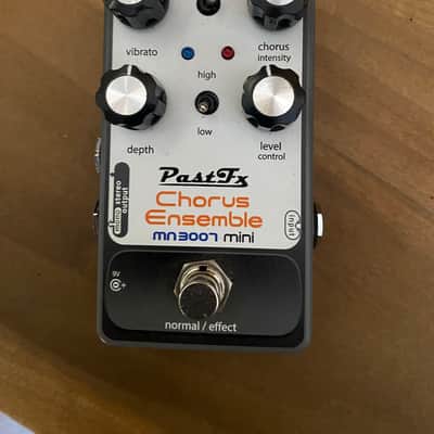 PastFx Chorus Ensemble Deluxe + Switchable True Bypass Mod! ( Ce-1