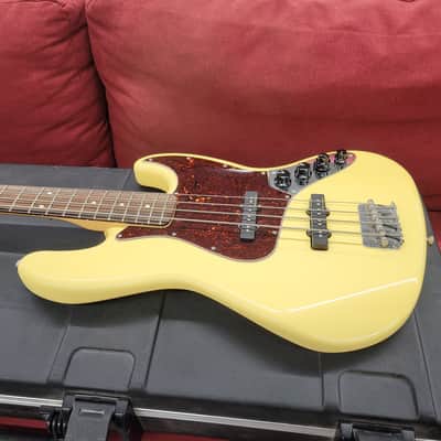 Fender Deluxe Active Jazz Bass with Case 2008- Vintage White image 5