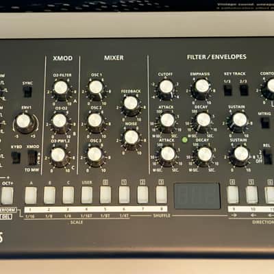 Roland SE-02 Boutique Series Synthesizer Module with K-25m Keyboard 2017 - Present - Black image 4