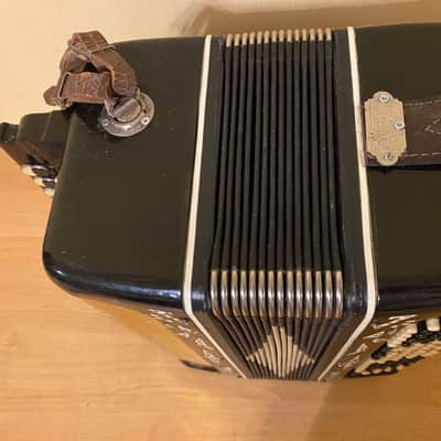 Button Accordion Belarus 100 Bass USSR Bayan Straps Soviet Made in Belarus Vintage image 5