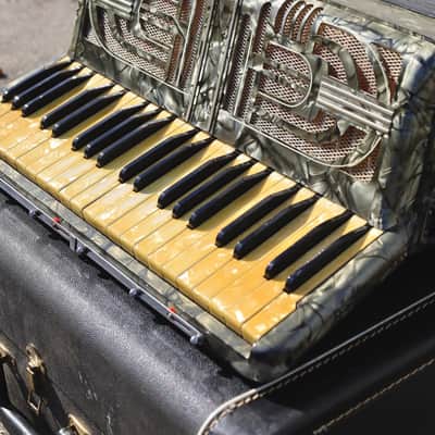Hohner Verdi III B Piano Accordion LMM 41 120 image 3