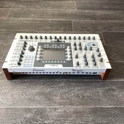 Arturia Origin Desktop Virtual Analog Synthesizer image 4