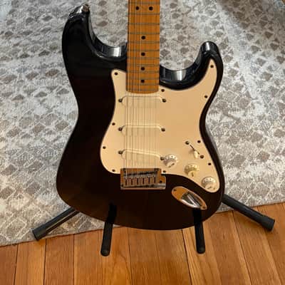 USED Vintage Fender Strat Plus Black Solid 1990 - Black image 1