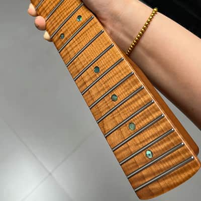 AAAAA Start Floyd nut Roasted flame Maple Electric Guitar Neck Radius 12inch Round stainless steel 22 frets Colored shells Inlay Radius: 12 inches image 7