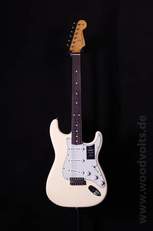 Fender Vintera II '60s Stratocaster with Rosewood Fretboard 2023 - 2026 - Olympic White