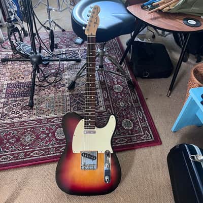 Fender Highway One Telecaster with Rosewood Fretboard 2003 - 2005 - 3-Color Sunburst image 3