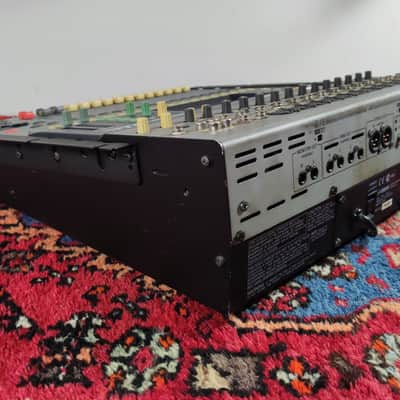 Yamaha 01v image 6