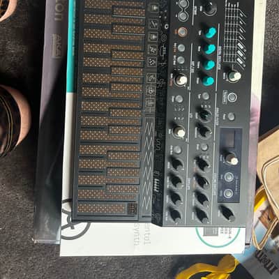 Arturia MicroFreak 25-Key Algorithmic Synthesizer 2019 - Present - Black