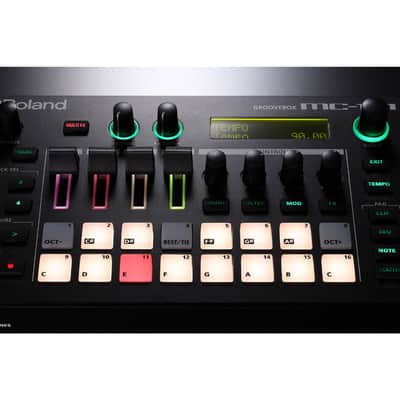 Roland MC-101 Groovebox image 7