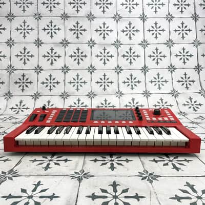Akai MPC Key 37 Standalone Workstation Synthesizer image 5