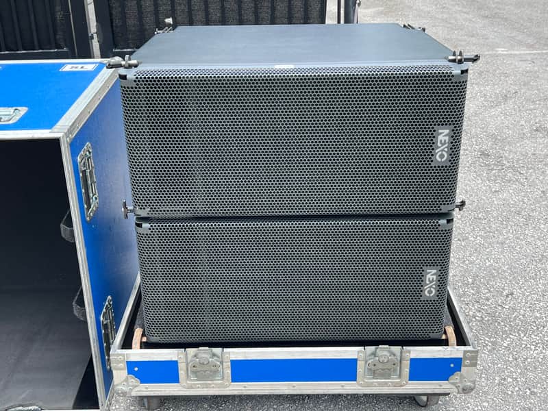 Nexo GEO-D10 3-Way Vertical Array Speakers W/Case 237095 (Pair) image 1