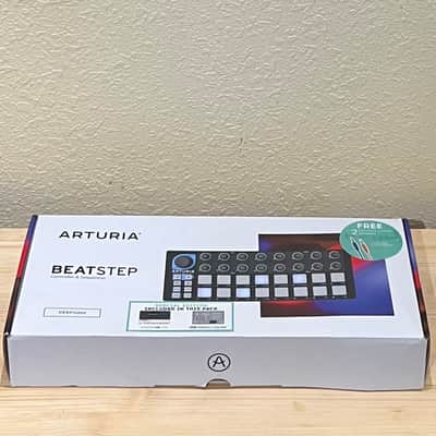 Immagine Arturia BeatStep Black Edition MIDI Controller 2016 - 2021 - Black - 6