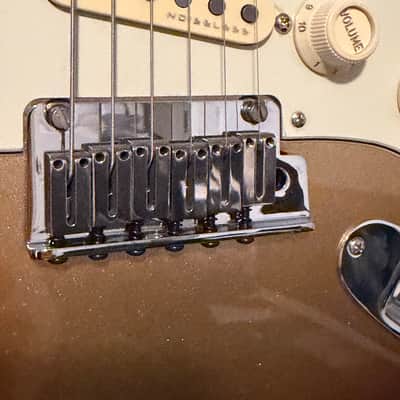 Fender Fender American Ultra Stratocaster – Mocha Burst (Maple Fingerboard) 2020’s - Mocha image 5