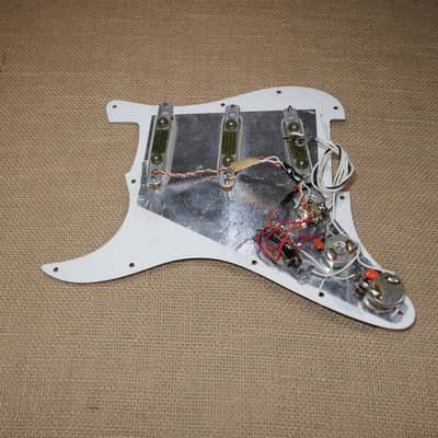Pickguard Loaded, 1989 Fender American Strat Plus Stratocaster - image 5