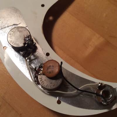Vintage Fender Wired Pickguard loaded w original pots 1975 White P Precision bass image 3