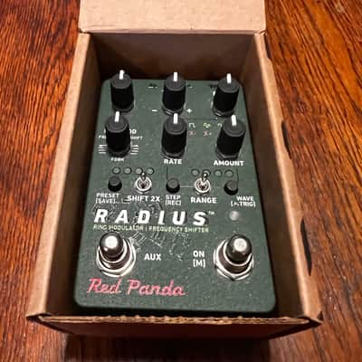 Red Panda Radius 2024 - Present - Green image 4