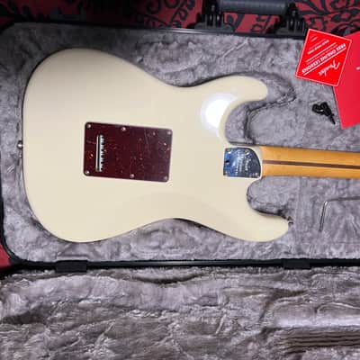 Fender American Professional II Stratocaster with Rosewood Fretboard 2020 - Present - Olympic White image 6