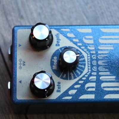 EarthQuaker Devices Aqueduct Vibrato image 4