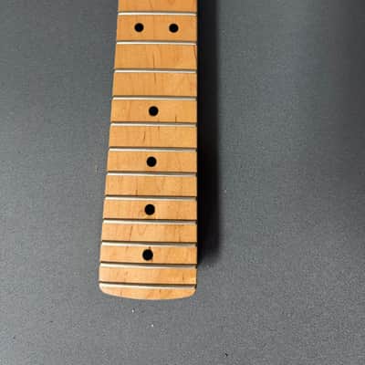 Allparts Fender Licensed Strat Neck 9.5” Radius image 5