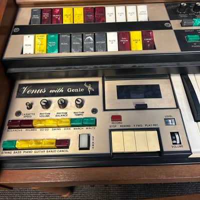 Lowrey Organ Venus with genie 1970 - 1979 image 2