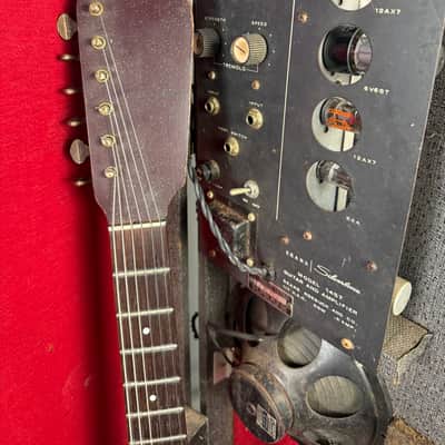 Silvertone 1457 with Case Amp 1965 - Red Burst image 4