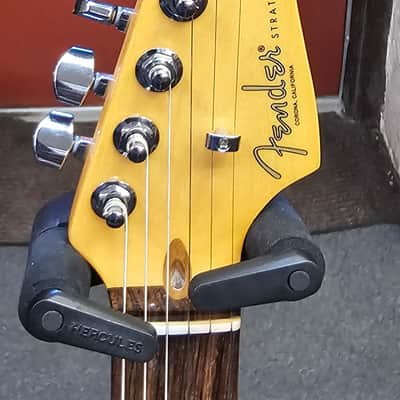 Fender HSS Stratocaster Maui Blue image 4
