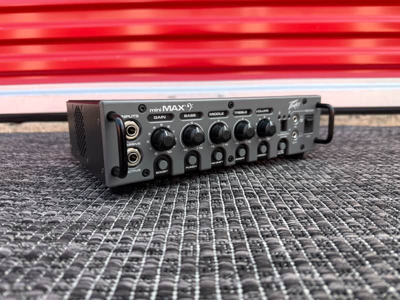 Peavey MiniMAX 600 Bass Amp Head – Excellent Condition, 600W RMS