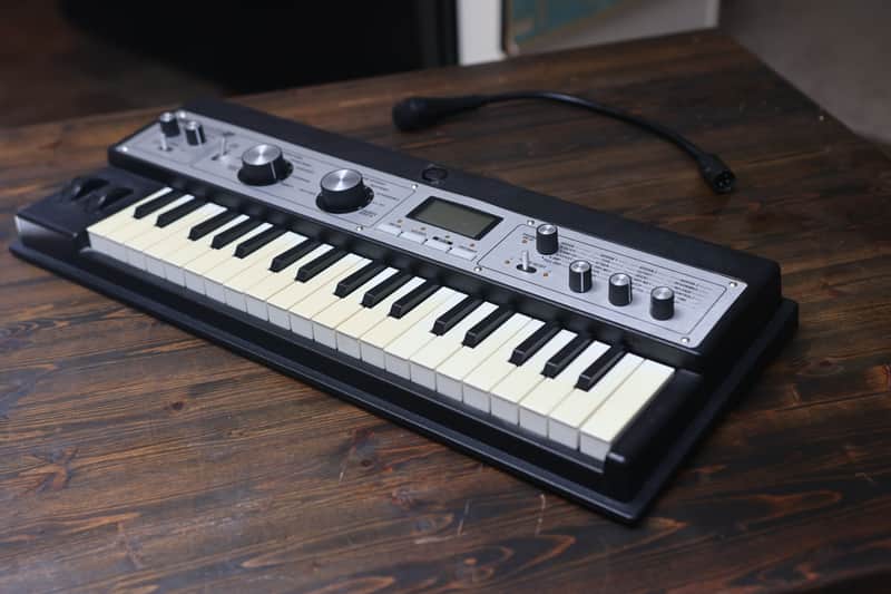Korg MicroKORG XL 37-Key Synthesizer/Vocoder 2010s - Black image 1