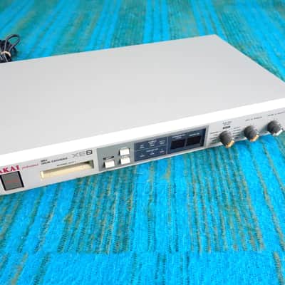 Akai professional XE8 MIDI Drum Expander Module - K030