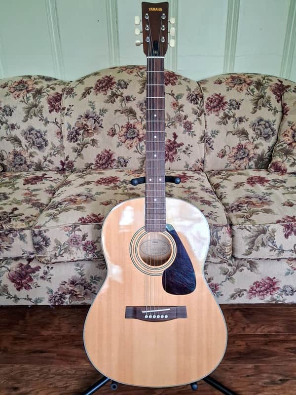 Yamaha FG-325 1977 - Gloss image 1