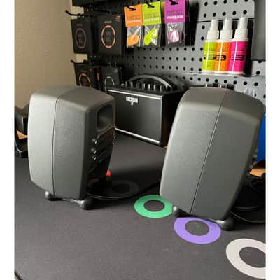Genelec 8010A 3" Powered Nearfield Studio Monitor (Pair) 2014 - 2021 - Gray image 5