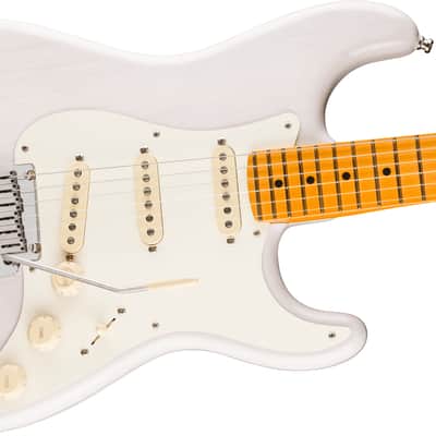Fender American Ultra Luxe Vintage '50s Stratocaster Maple FB White Blonde with Case image 4