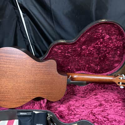 Taylor 312ce-N Acoustic Electric Guitar w Case image 14