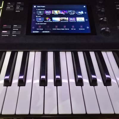 Akai MPC Key 61 Standalone Workstation Synthesizer 2022 - Present - Black image 2