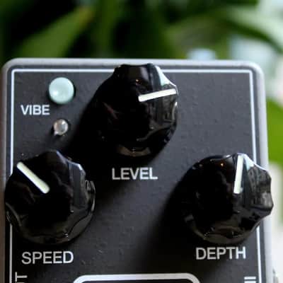 MXR M68 Uni-Vibe image 3