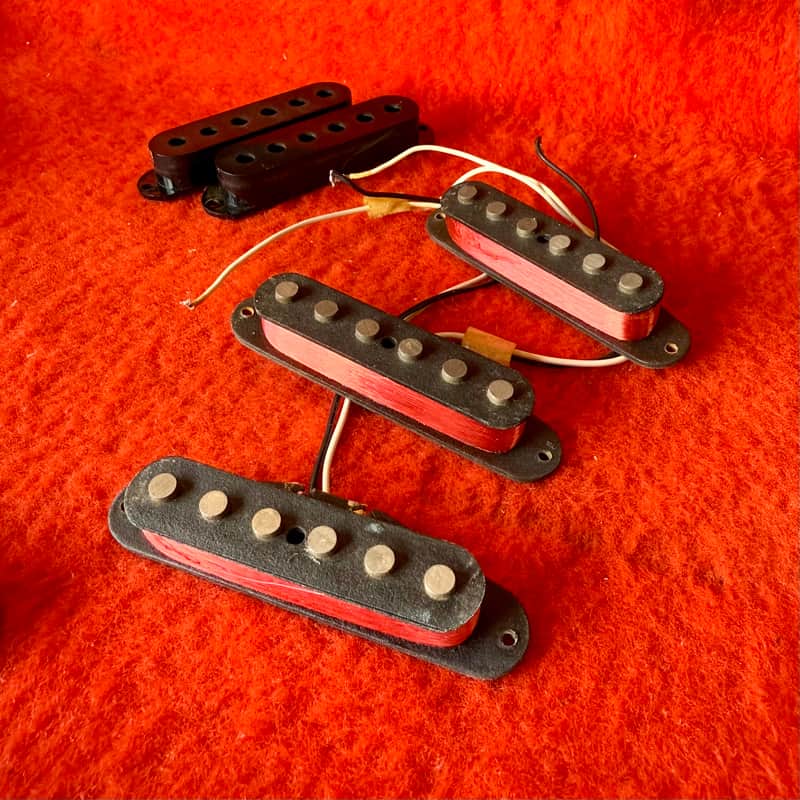 USA Fullerton Fender Stratocaster pickups 1982 - Grey bottom original vintage AVRI JV image 1