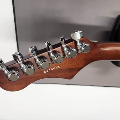 Harmony Rebel Burgundy/Ebony/MONO Case image 8