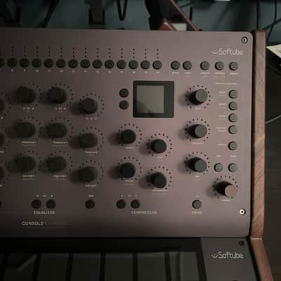 Softube Console 1 Channel MKIII and Fader MKIII complete with stand- Grey image 3