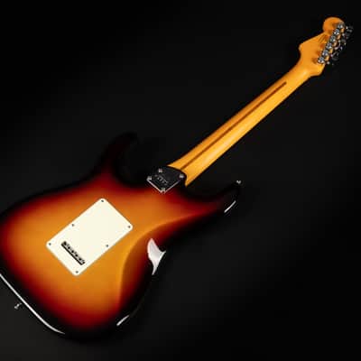 2022 Fender American Ultra Stratocaster HSS with Rosewood Fretboard - Ultraburst | USA Coil-Tap Compound Radius Locking Tuner | CoA OHSC image 12